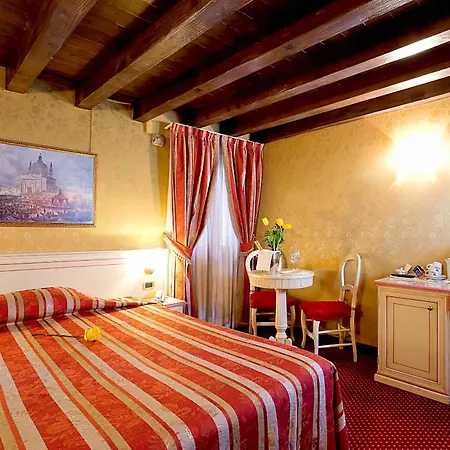 Penzion Ca' San Polo - Ferretti Collection 3*