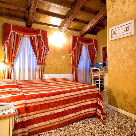 Penzion Ca' San Polo - Ferretti Collection