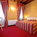 Gasthof Ca' San Polo - Ferretti Collection