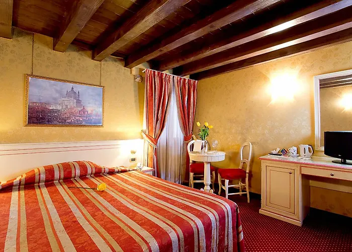 Affittacamere Ca' San Polo - Ferretti Collection 3*
