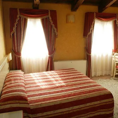 Guest house Ca' San Polo 3*