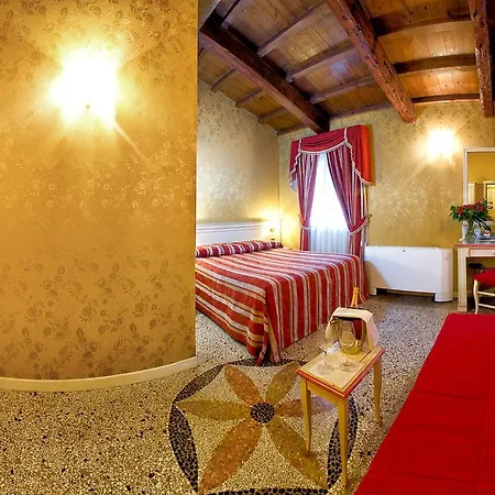 Maison d'hôtes Ca' San Polo - Ferretti Collection 3*