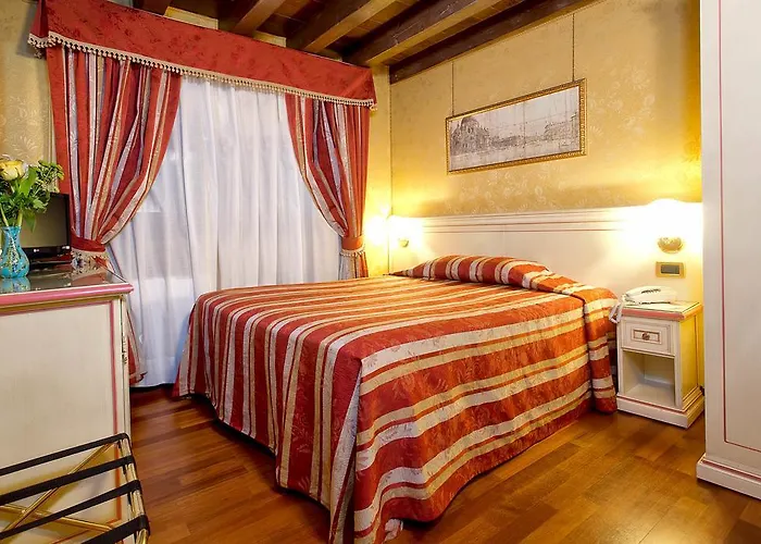 Pensión Ca' San Polo - Ferretti Collection 3*