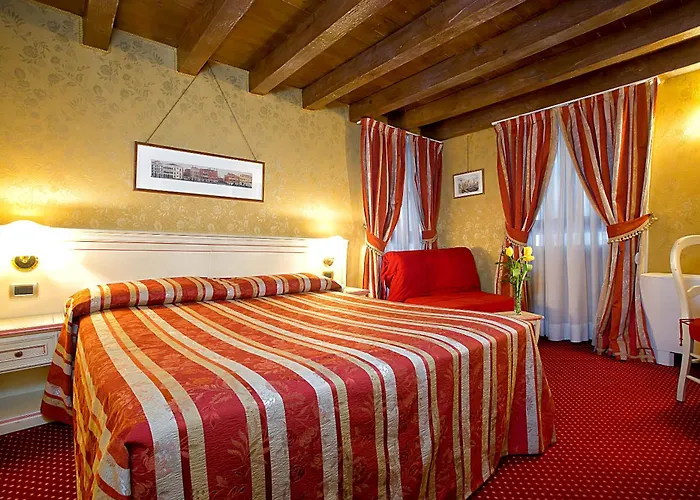 Pensión Ca' San Polo - Ferretti Collection 3*